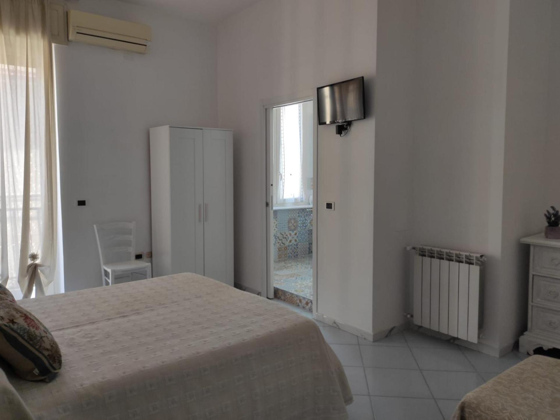 Carafa Materdei Hotel Napoli Ngoại thất bức ảnh